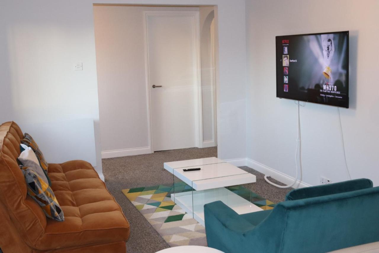 Garland Modern Apartment With Private Garden & Parking Dartford 5 Ngoại thất bức ảnh