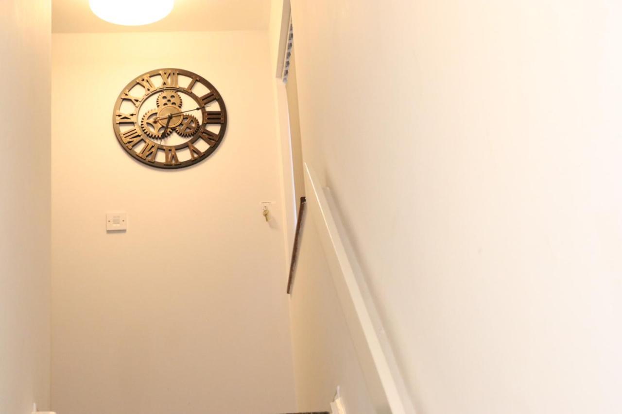 Garland Modern Apartment With Private Garden & Parking Dartford 5 Ngoại thất bức ảnh