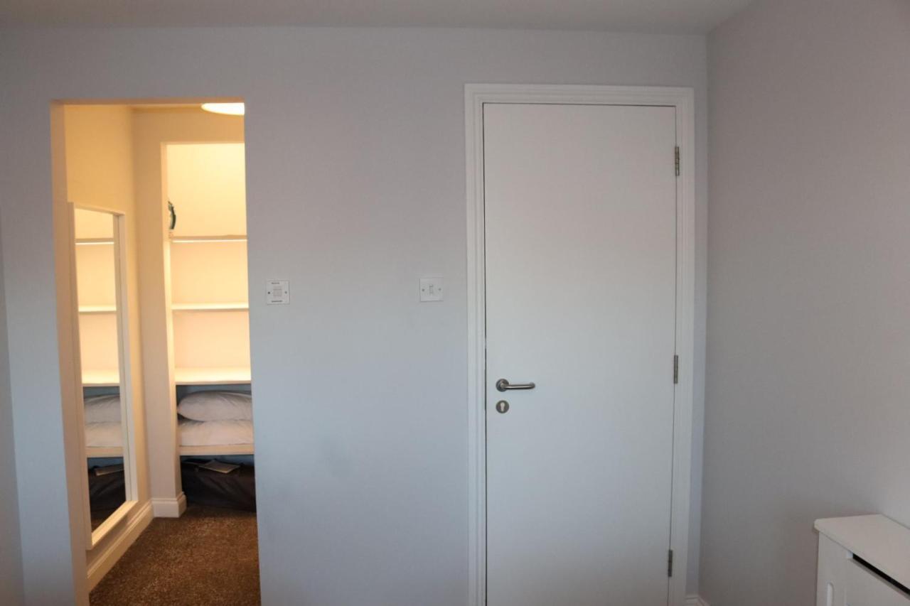 Garland Modern Apartment With Private Garden & Parking Dartford 5 Ngoại thất bức ảnh