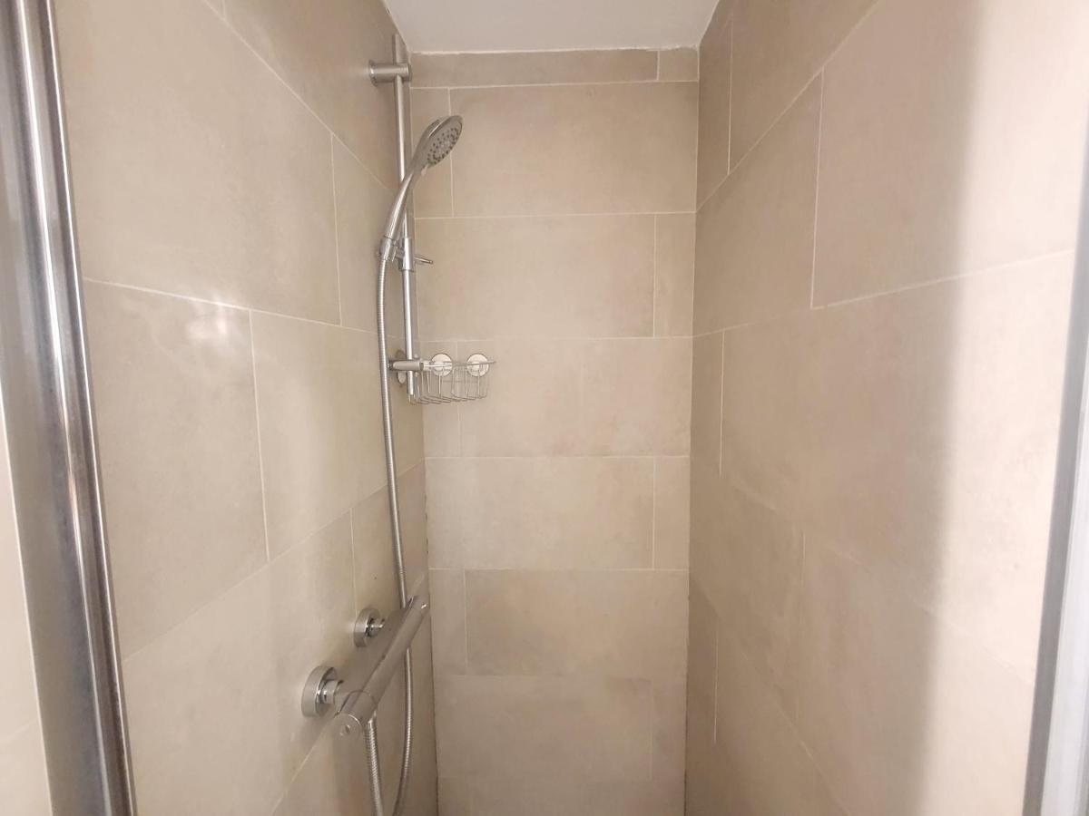 Garland Modern Apartment With Private Garden & Parking Dartford 5 Ngoại thất bức ảnh