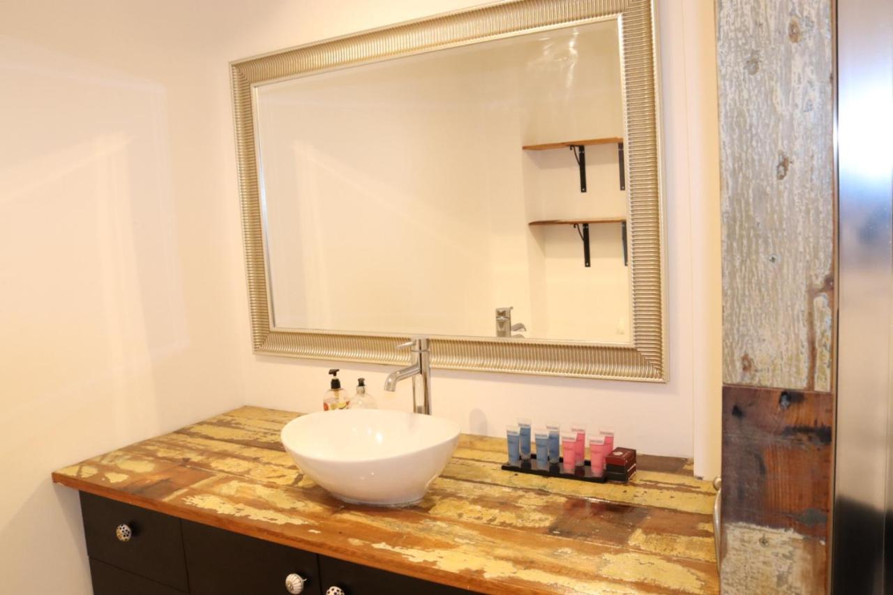 Garland Modern Apartment With Private Garden & Parking Dartford 5 Ngoại thất bức ảnh
