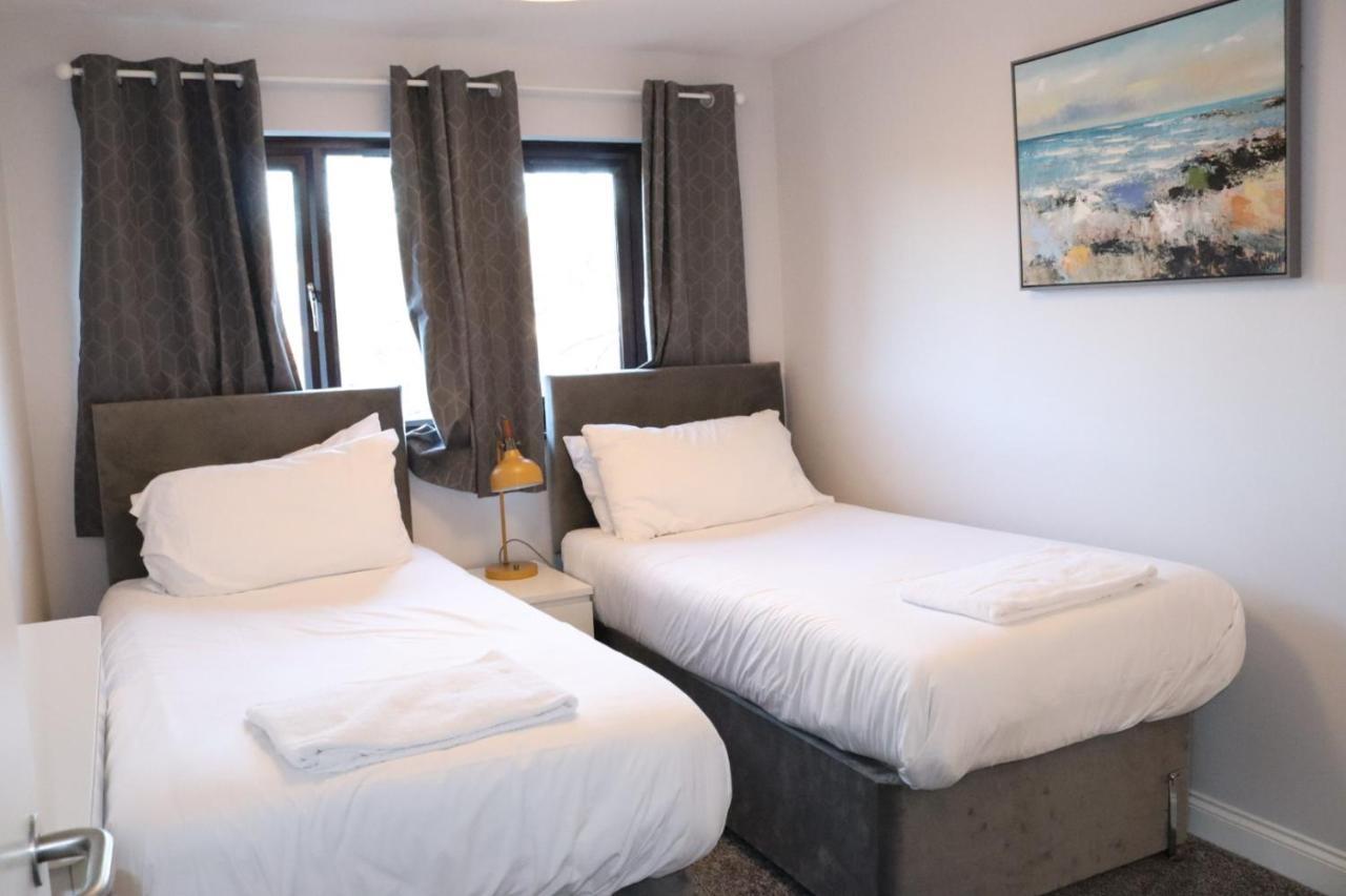 Garland Modern Apartment With Private Garden & Parking Dartford 5 Ngoại thất bức ảnh