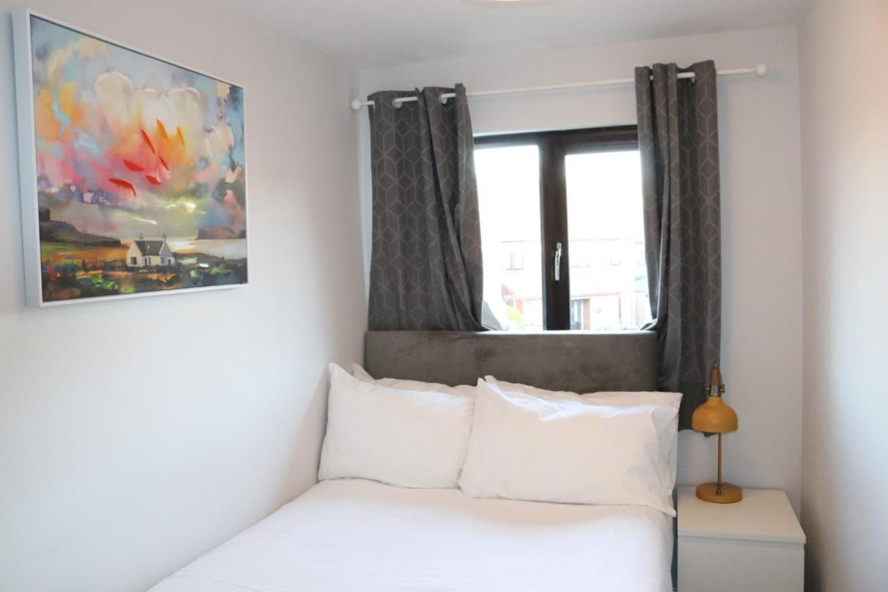 Garland Modern Apartment With Private Garden & Parking Dartford 5 Ngoại thất bức ảnh
